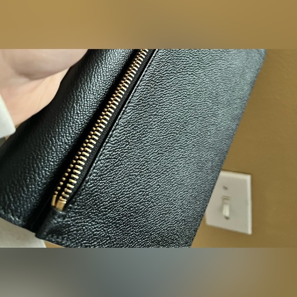 BURBERRY LEATHER CROSSBODY - Picture 3 of 4